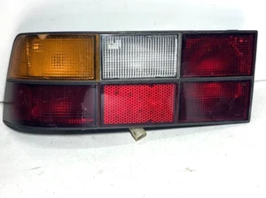 PORSCHE 924 Rückleuchte links gebraucht aus SCHLACHTFEST (2) - Imagen 1 de 3