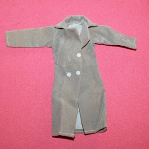 Veste grise / manteau pour poupée Barbie Mattel vintage - Picture 1 of 3