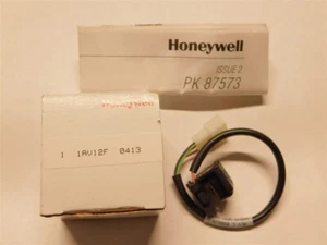 Honeywell 1AV12F 2 Vane Sensor NPN Output, 4.5-24VDC Supply Voltage - Picture 1 of 1