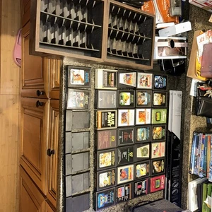 Lotto 35 giochi Atari 2600 con porta cartucce - Avventura, Pac-Man e altro! - Foto 1 di 6