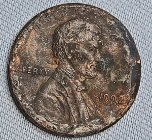 1992 D Penny Close AM Heavy Damage Error - Picture 1 of 15