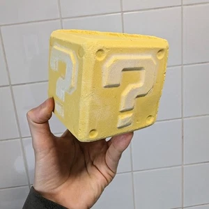Bomba de baño Lush X Super Mario Mystery Block *Muy rara* - Imagen 1 de 2
