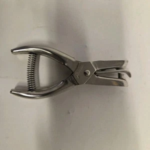 Herramienta de oficina perforadora de papel de un agujero Sargent de colección, mango con resorte  - Imagen 1 de 7