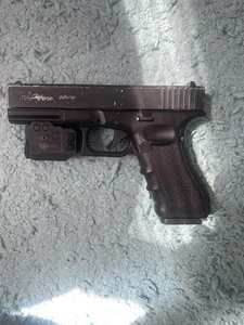 Umarex glock 17 gen 4 blowback 6mm airsoft pistol (BEAM NOT INCLUDED) - Picture 1 of 7