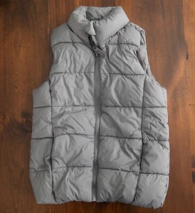 Old Navy Small Boys Gray Puffer Vest - Picture 1 of 3