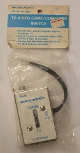 Nuovo Vecchio Stock Radio Shack #15-1255B Interruttore Segnale TV-Videogioco/Computer - Foto 1 di 7