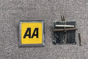 Chrome Enamel AA Grille Badge 1970s With Fixings - Picture 1 of 3