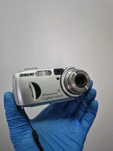 Sony Cyber-shot DSC-P73 4.1MP Digital Camera Boxed Fabulous Condition Tested - Picture 1 of 19