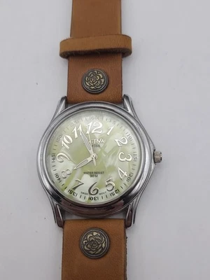 Reloj de cuarzo analógico suizo Activa esfera verde funcionando 495494 Foto 1 de 4