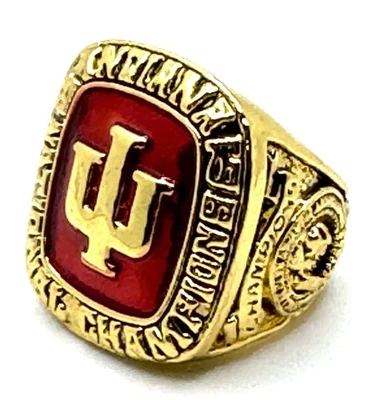 NCAA / 1976 Indiana Hoosiers College Championship Ring / - Image 1 of 4