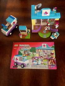 LEGO Juniors: Mia's Vet Clinic (10728) W/INSTRUCTIONAL MANUAL 100% COMPLETE