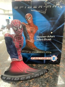 SPIDER-MAN the Movie Mini Bust Statue by Factory X Signed by Stan Lee 317-3000 - Picture 1 of 4