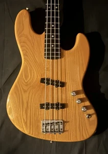 Moon JJ-4 Used Electric Bass - Picture 1 of 10