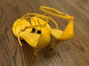 Luren Ralph Lauren Gr. 8B RLL AIDA 1255 gelbe Sandaletten - Bild 1 von 13