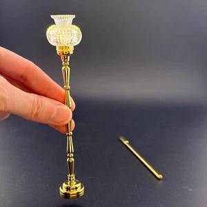 Lámpara miniatura escala 1:12 casa de muñecas luz sin contacto corona de piso varita LED - Imagen 1 de 13