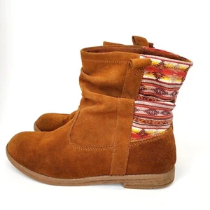 Toms Mujeres UK 4 Marrón Rosa Geométrico Azteca Slouch Gamuza Pull on Botas Punta Redonda - Imagen 1 de 8