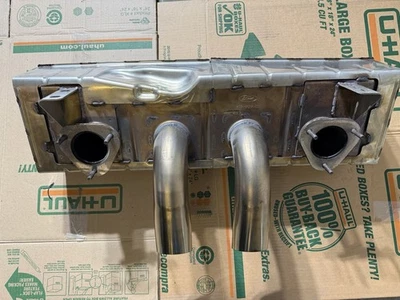 Silenciador de escape Ford GT 2005-2006 Stock Foto 1 de 4