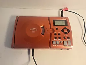 TASCAM Portable CD Guitar Trainer CD-GT1mk2 - Picture 1 of 10