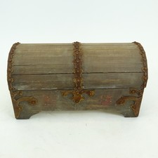 SURVIVOR WINNERS AT WAR: Treemail Chest