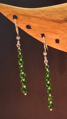 Хромированные градуированные круглые серьги-капли с диопсидом JTV... - Изображение 1 из 4