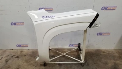 23 2023 NISSAN FRONTIER OEM PASSENGER RIGHT FENDER WHITE  - Image 1 of 4