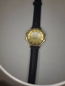 Vintage Women's Watch Crown Genuine Leather Sold As Is - Picture 1 of 4