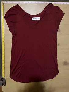 NWOT urban outfitters by corpus xs maroon red t shirt - Foto 1 di 3