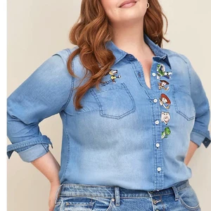 Torrid Toy Story Disney Pixar Button Up Chambray Denim Shirt Woody Buzz New 2X - Picture 1 of 4