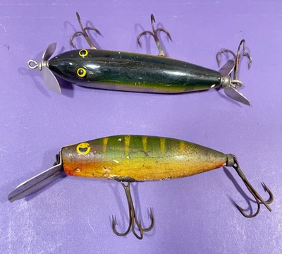 S.O.S. Wounded Minnow Wooden Lure w/ 3 Hooks Perch Scale? PLUS Vintage Wood Lure - Image 1 of 4