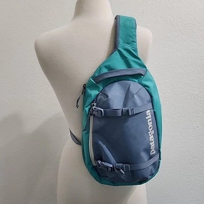 Bolso Bandolera Patagonia Atom 8L Verde Azulado Pizarra Azul Bolso Bandolera Día Foto 1 de 4