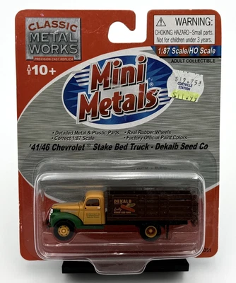 Classics Metal Works - '41/46 Chevrolet Stake Bed Truck - Dekalb Seed - 1:87 - Image 1 of 2