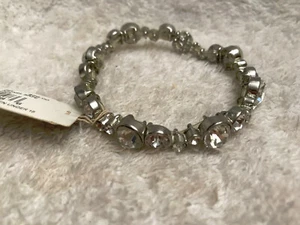 Brazalete elástico redondo cristal brillante tono plata Napier nuevo con etiquetas - Imagen 1 de 3