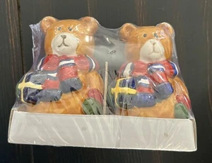 Salt & Pepper Christmas Bears-Brand New In Box - Picture 1 of 1