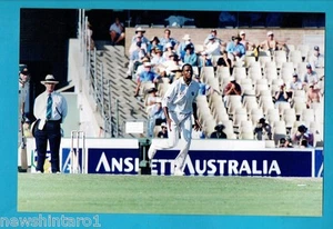 #NN. #24. CRICKET PHOTOGRAPH -COURTNEY WALSH - Bild 1 von 1