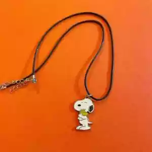 VINTAGE Snoopy Charm Halskette auf schwarze Kordel - Bild 1 von 3