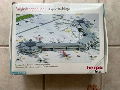 Herpa 1:500 Complete Airport  519687.            (A) with two planes, our choice - Image 1 of 2