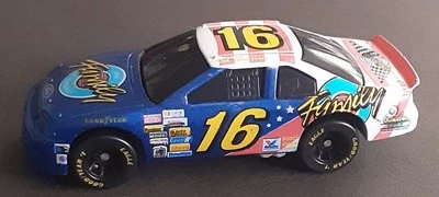 1992Revell Family Channel Ted Musgrave # 16 Die Cast Ford Thunderbird 1:24 Scale - Image 1 of 4