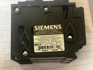 ITE Siemens Tipo BL Q315 Disyuntor 3 Polos 15A 240V Nuevo - Imagen 1 de 2