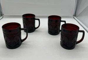 Tazas Cristal D'Arques Durand Rojo Rubí Tazas Marcadas Francia. Juego de 4 - Imagen 1 de 3
