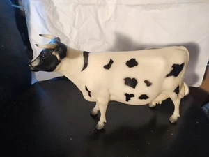 Breyer #394 Holstein Cow with Horns Black & White EXCELLENT - Picture 1 of 9