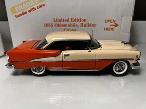 Danbury Mint 1955 Oldsmobile Holiday Couple *LNIB Rescue Me - Picture 1 of 10