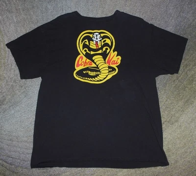 Camiseta negra cuello redondo Cobra Kai para hombre - talla XL - USADA EN EXCELENTE ESTADO Foto 1 de 3