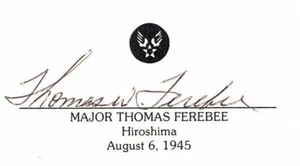 Hervorragende, von Major Thomas W. Ferebee signierte Visitenkarte, "The Enola Gay" Bombardier - Bild 1 von 3