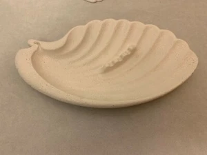 Royal Haeger No. 155 - Sea Shell Angel Wing - Ash Tray Ashtray - White Speckle - Picture 1 of 6