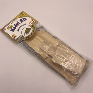 Darice Wood Model Kit-Birdhouse pre-cut wood pieces kit # 9169-05 Hobby Craft - Picture 1 of 4