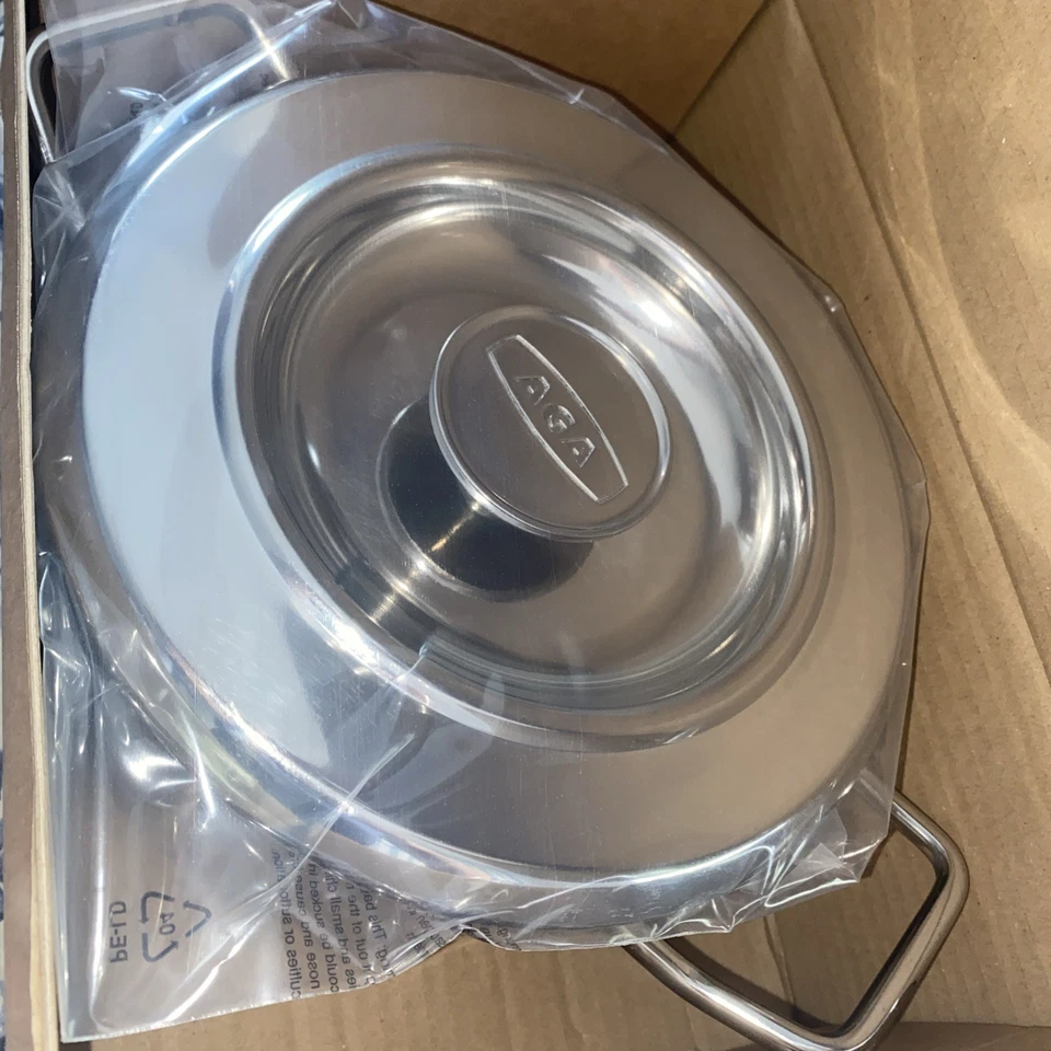 Aga Cookshop Casserole Saucepan And  Lid 20 Cms 3 Litre - Image 1 of 2