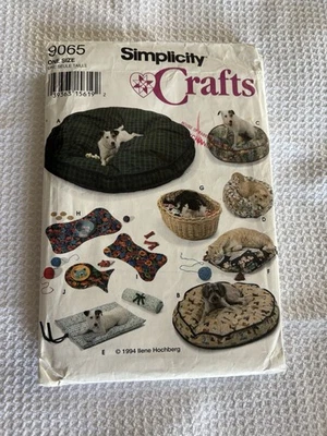 Simplicity 9065 Puppy Dog Cat Pet Beds and Bowl Placemats Uncut Pattern One Size - Image 1 of 2