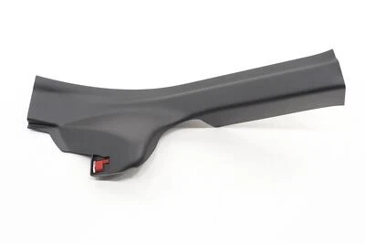 Placa de umbral de puerta lateral izquierda trasera Chevrolet Trax 2024-2025 OEM 42808322 Foto 1 de 4