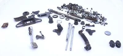 Honda Nighthawk 700s 1984 OEM soportes de pedal de freno eje piezas diversas pernos R1.BX25 Foto 1 de 4