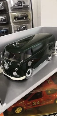 VW VolksWagen Combi Bulli 1966 Polizei - 1:18 - Solido - Immagine 1 di 4